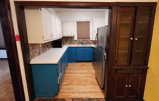 810 W Craig Pl #102 For Rent!