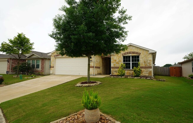 Immaculate Rental in Schertz! Realtor Commission: $500