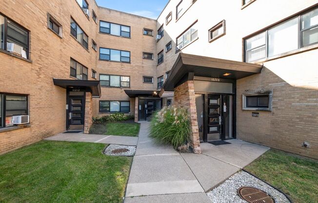 1 bed, 1 bath, 620 sqft, $2,595, Unit 10208-A3