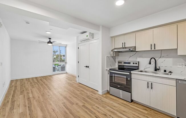 The Mayer @ PB | Modern Pacific Beach Apartments Near the Coast