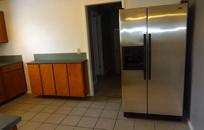 Coming Soon - Cute & Convenient Springfield Home.