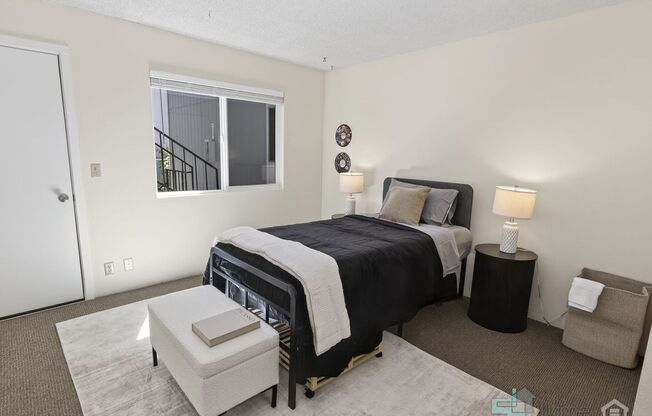 1 bed, 2 baths, 160 sqft, $595, Unit 750 - 9A