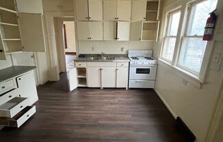 1 bed, 1 bath, $750, Unit 621 W 9th St