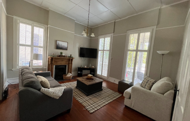 924 926 PARK PL