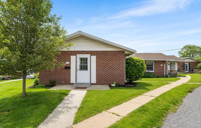 1 bed, 1 bath, 574 sqft, $1,350, Unit 2A
