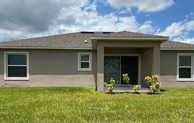 ****Beautiful 3/2 HOME IN PALM BAY****