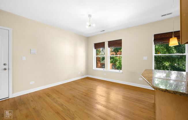 A Fantastic 2-bed in Fabulous Lakeview