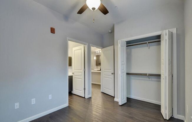 3 beds, 2 baths, $3,450, Unit 202