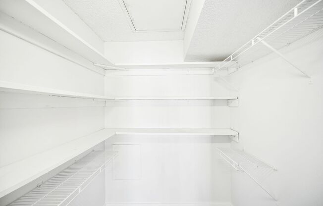 3 beds, 2 baths, 1,108 sqft, $2,150, Unit 1806