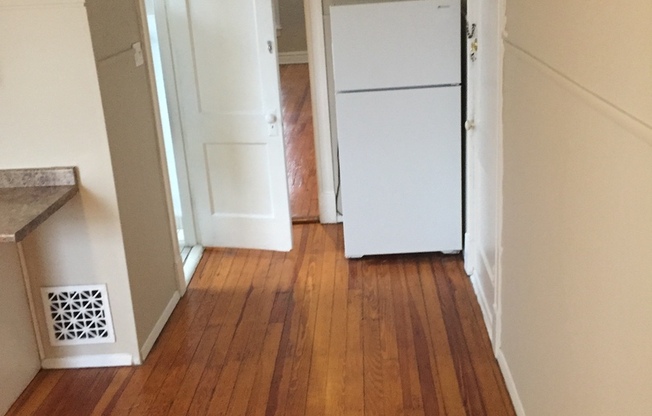 1 bed, 1 bath, $825