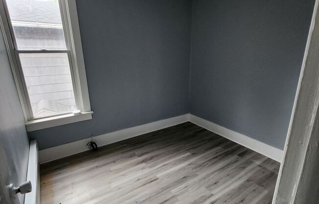 East side 3 bedroom apartment