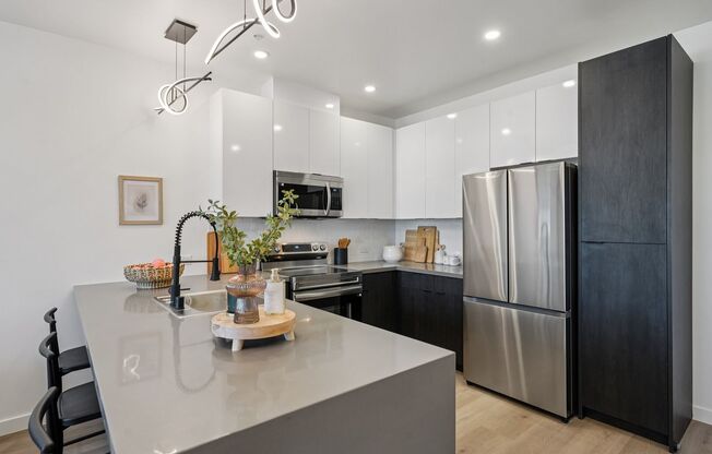 1 bed, 1 bath, 642 sqft, $1,703, Unit 404