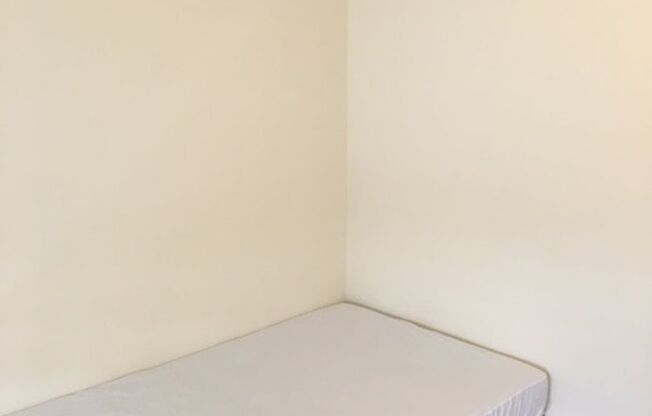 Studio, 1 bath, 194 sqft, $1,120, Unit 503