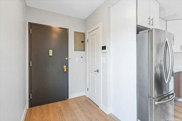 2 beds, 2 baths, 950 sqft, $3,300, Unit 5O