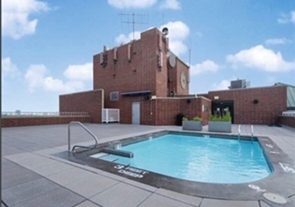 1 bed, 1 bath, 651 sqft, $2,900, Unit U906