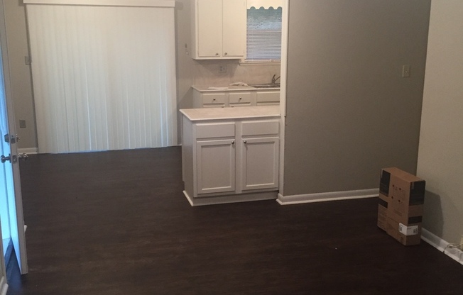 3 beds, 2 baths, $1,500