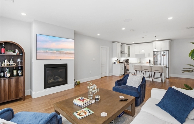 2 beds, 2 baths, 1,222 sqft, $4,950, Unit 27