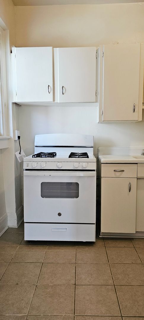 1 bed, 1 bath, 550 sqft, $1,500, Unit 204