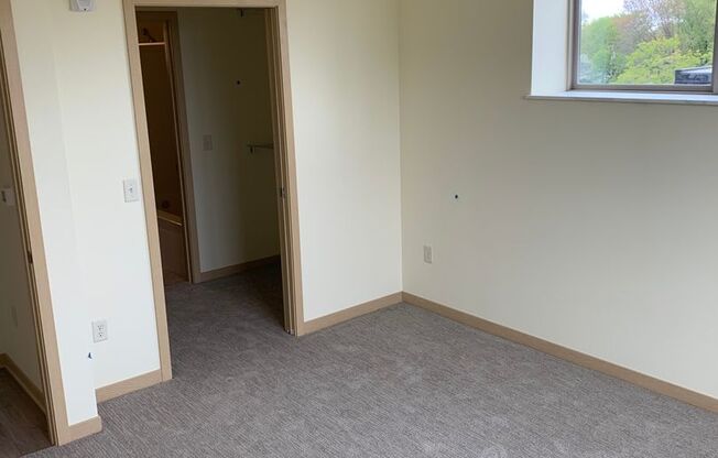 1 bed, 1 bath, 699 sqft, $1,395, Unit 321