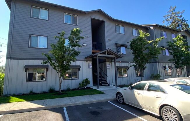 3 beds, 2 baths, 1,127 sqft, $1,790, Unit 107