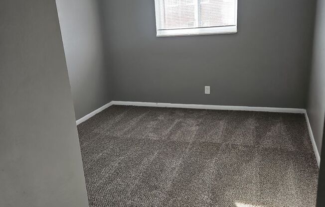 2 beds, 1 bath, 750 sqft, $1,070, Unit B01 1008 17