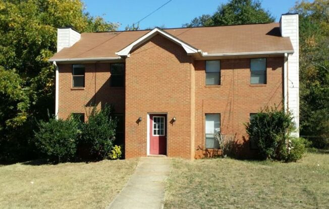 2 bedroom duplex on cul-de-sac in McDonough