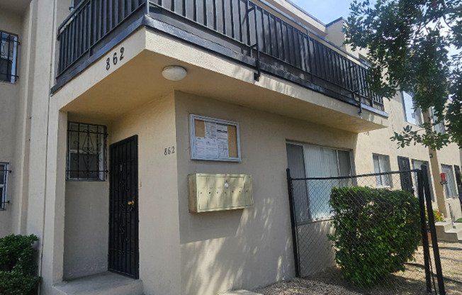 866 W 126 ST