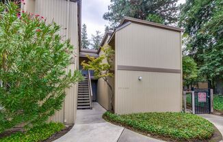 JUST LISTED! 1BD/1BA Cypress Point condo! Located in Mountain View near all HWY's, Caltrain, tech companies, and downtown!