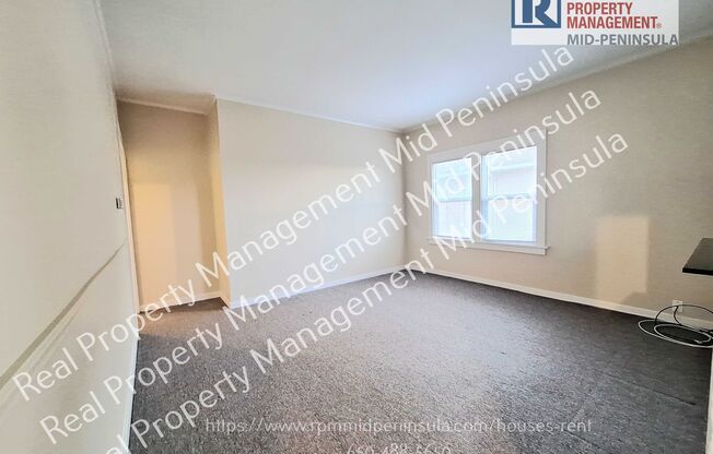 Quiet 1 Bedroom / 1 Bathroom on Top Floor of Convenient South San Francisco Neighborhood