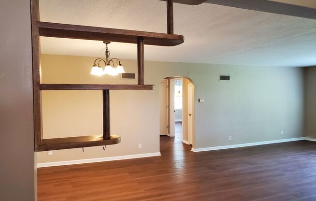 2 beds, 1 bath, $1,450