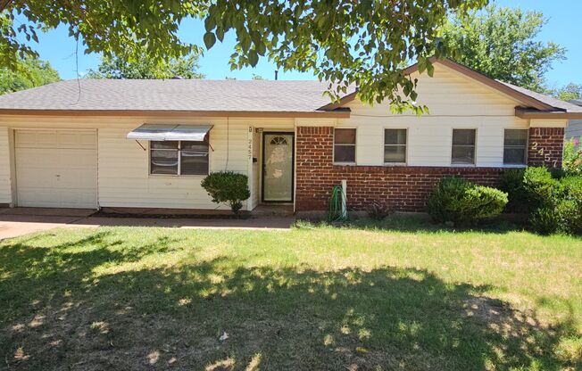 3 bed 1.5 bath 1 car garage