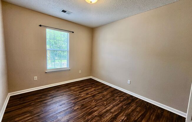 4 beds, 2.5 baths, $3,300