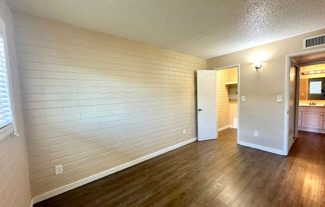 1 bed, 1 bath, 650 sqft, $785, Unit 18th435-26