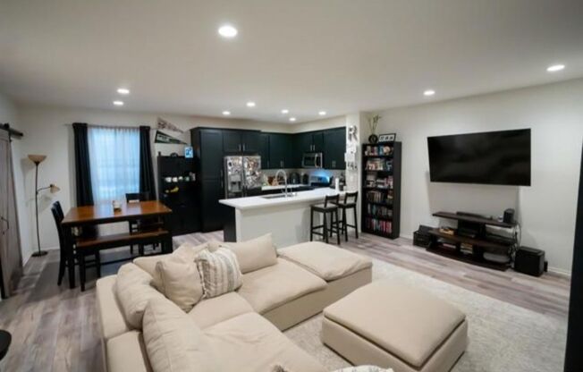 Vista Del Sur Townhome