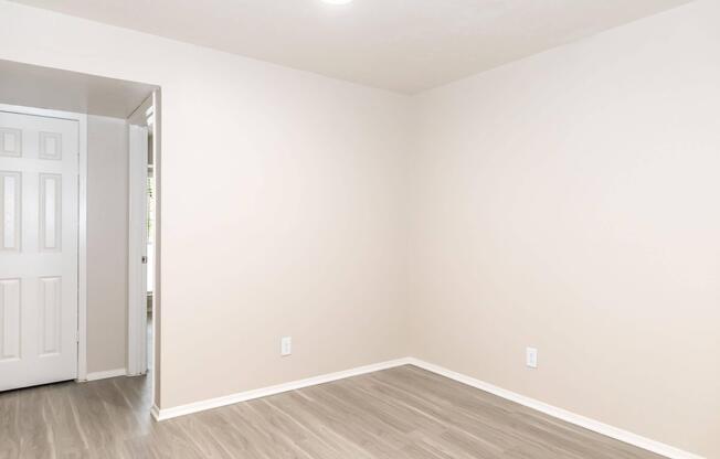 2 beds, 2 baths, 932 sqft, $999