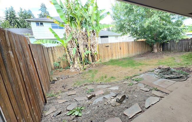 Price Drop! Single-level duplex in Jefferson