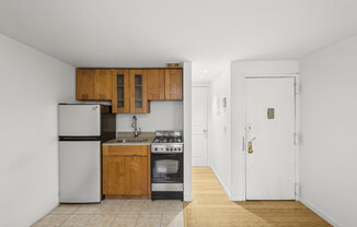 222 1 AVE