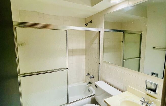 Studio, 1 bath, 450 sqft, $1,425, Unit 535-450