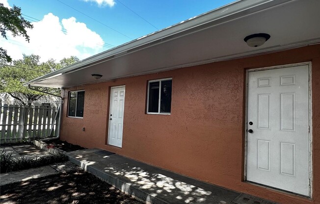 564 NW 95 ST