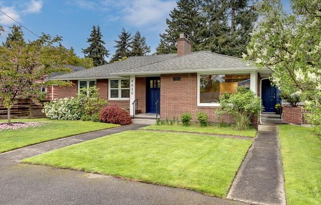 North Green Lake Home