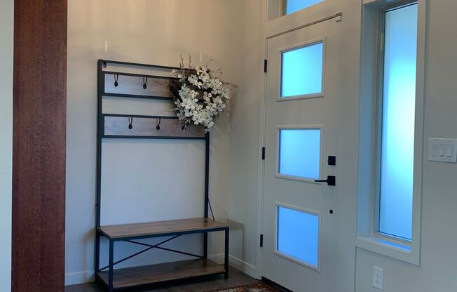 Beautiful Newly Custom Built Home! Vaulted Ceilings! Partially Furnished! Open Floor Plan!