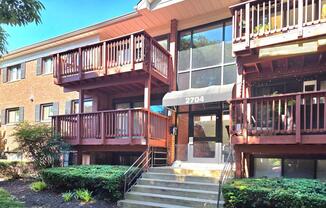 2704 DARTMOUTH RD