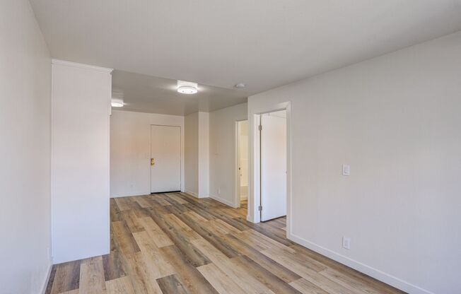 1 bed, 1 bath, $1,604, Unit Unit 102