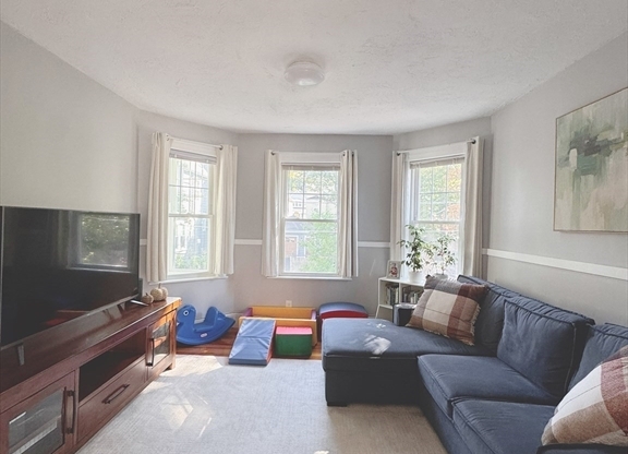 40 HOWIE ST