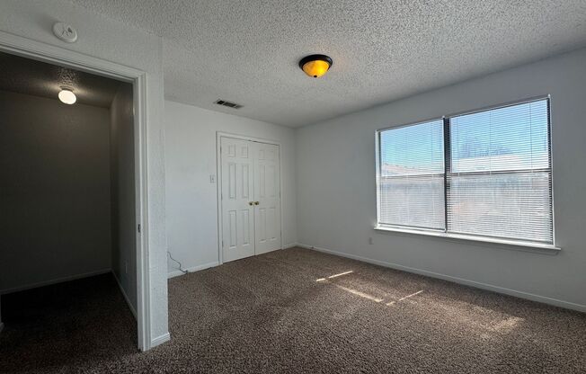 2 beds, 1.5 baths, $900, Unit Unit D