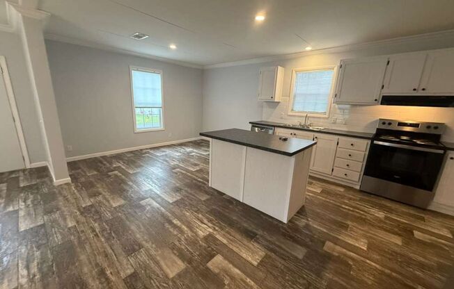 BEAUTIFUL +55 HOA COMMUNITY