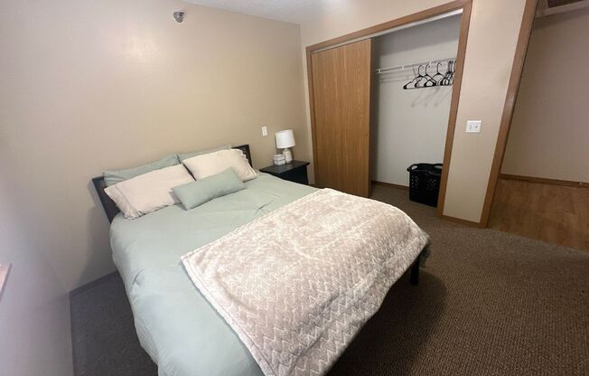 1 bed, 1 bath, 600 sqft, $1,200, Unit 211