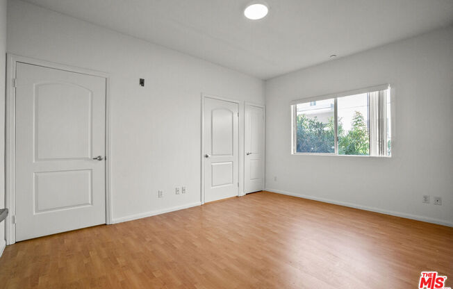 1922 Selby Ave Apt 201
