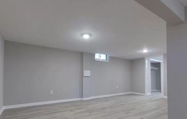 3 beds, 1 bath, $1,095