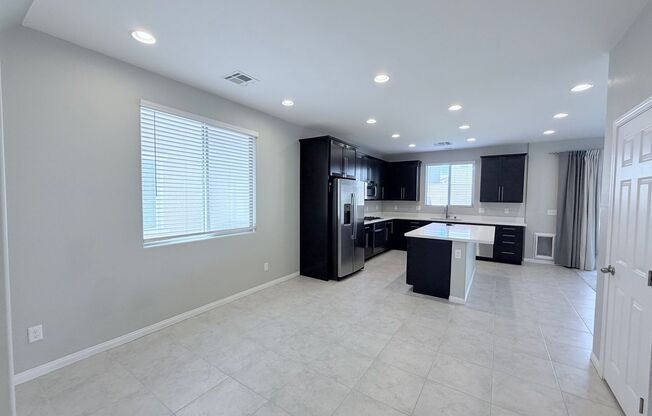 Spacious and Like-New